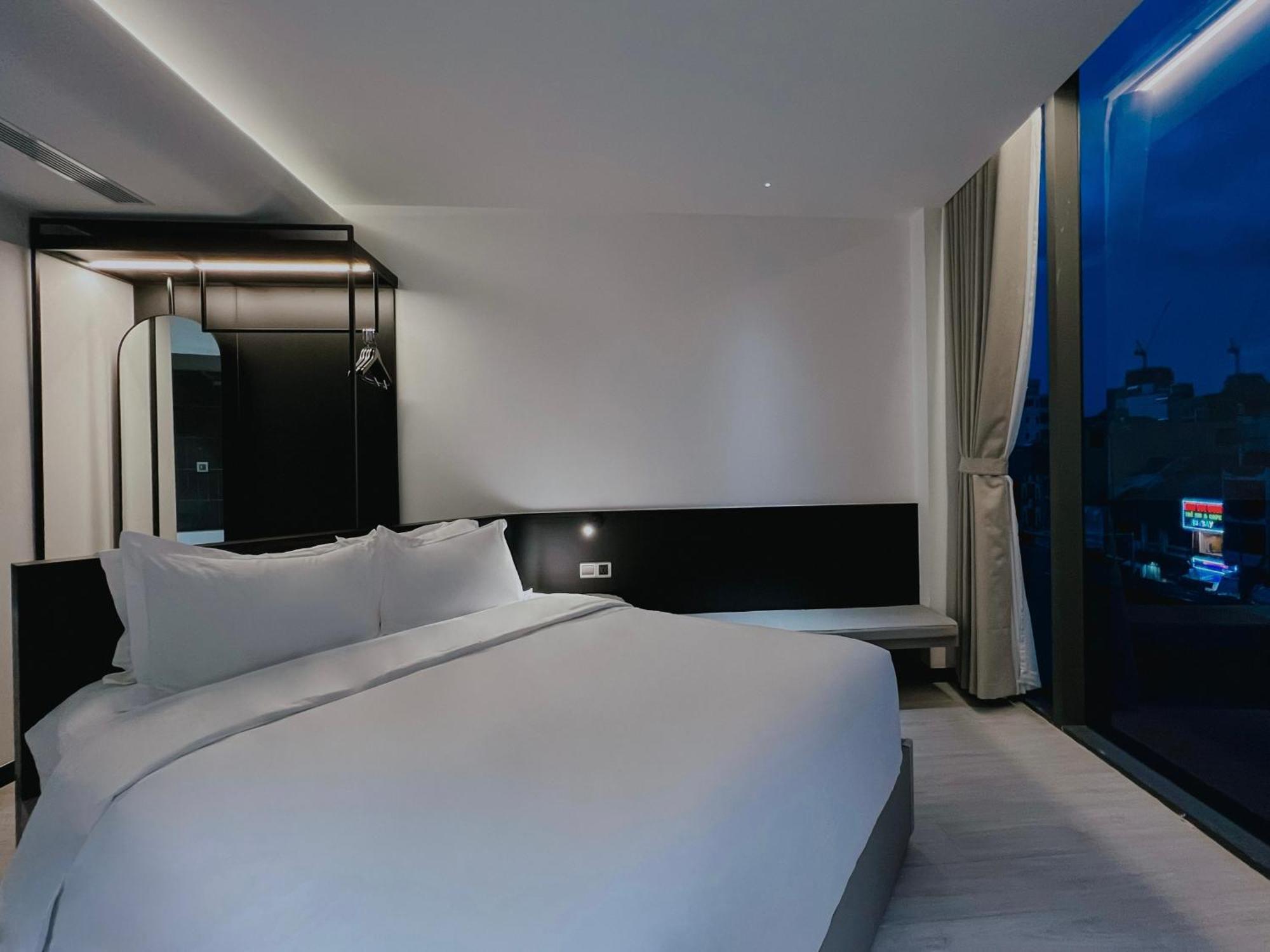The Concept Hotel Hcmc- District 1 ホーチミン市 エクステリア 写真